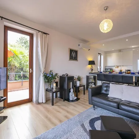 La Bellavista Penthouse Appartement Stresa